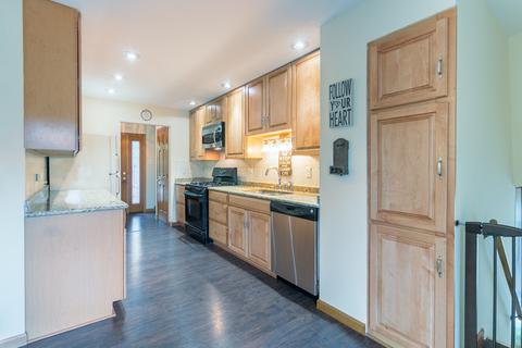 15308 Pine Dr, Oak Forest, IL 60452 photo 8
