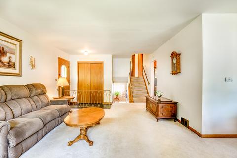 821 N Adele St, Elmhurst, IL 60126 photo 6