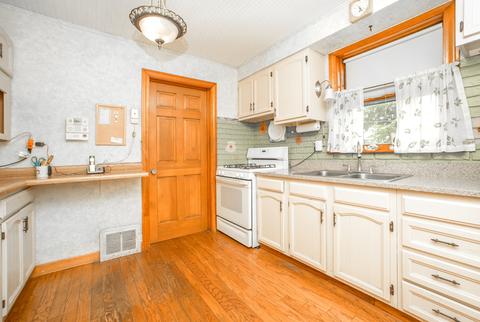 5247 S Springfield Ave, Chicago, IL 60632 photo 4