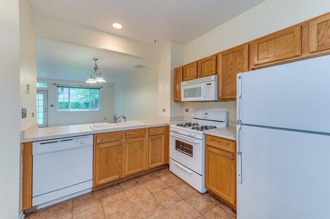 3183 Anton Dr, Aurora, IL 60504 photo 5