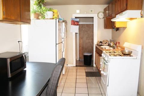364 E 70th St, Chicago, IL 60637 photo 7