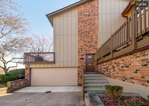 11 Windward Cir, Willowbrook, IL 60527 photo 1