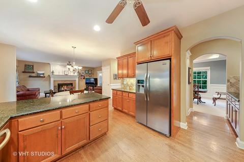 13216 Skyline Dr, Plainfield, IL 60585 photo 5
