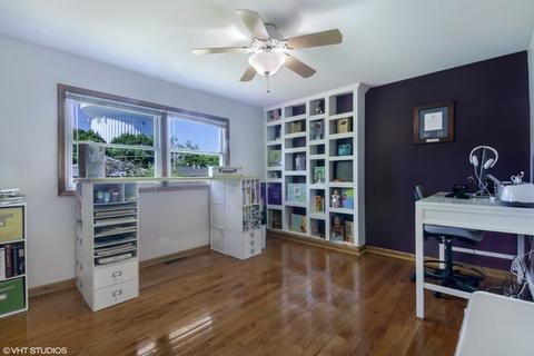 700 Debra Dr, Des Plaines, IL 60016 photo 8