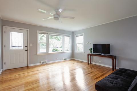 1004 Pitner Ave, Evanston, IL 60202 photo 5