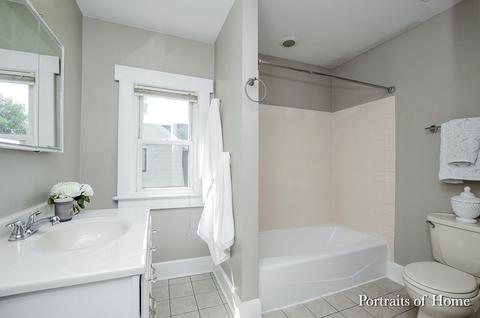 427 E Liberty Dr, Wheaton, IL 60187 photo 8
