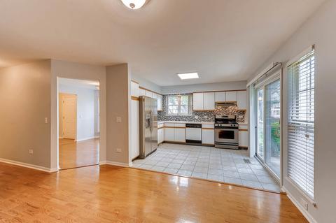 1162 Coldspring Rd, Elgin, IL 60120 photo 8