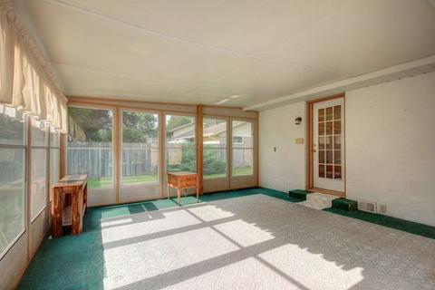 601 Oakcrest Dr, Rantoul, IL 61866 photo 22