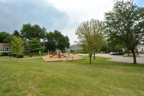 1834 Grantham Pl, Hoffman Estates, IL 60169 photo 24