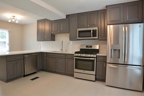 1834 Grantham Pl, Hoffman Estates, IL 60169 photo 3