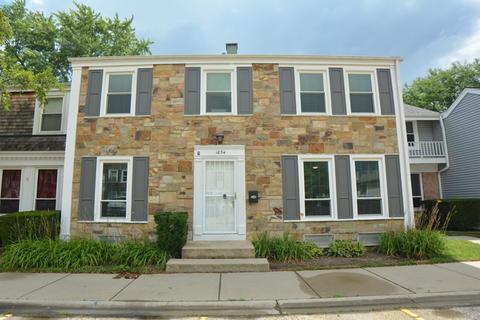 1834 Grantham Pl, Hoffman Estates, IL 60169 photo 1