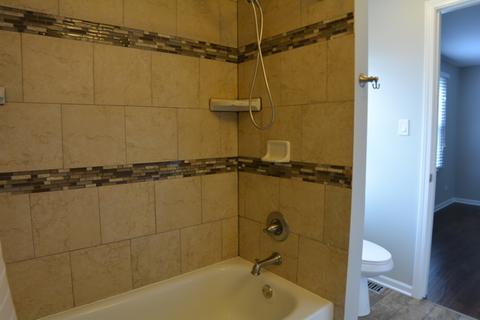 1834 Grantham Pl, Hoffman Estates, IL 60169 photo 16