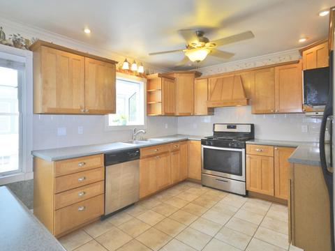 858 E Prairie Ave, Des Plaines, IL 60016 photo 9