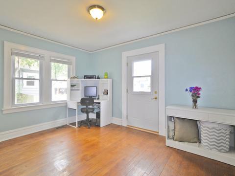 858 E Prairie Ave, Des Plaines, IL 60016 photo 11