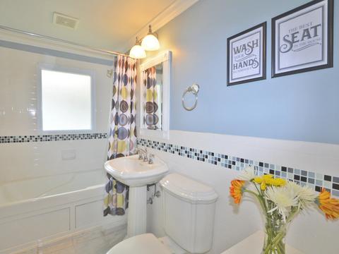 858 E Prairie Ave, Des Plaines, IL 60016 photo 10