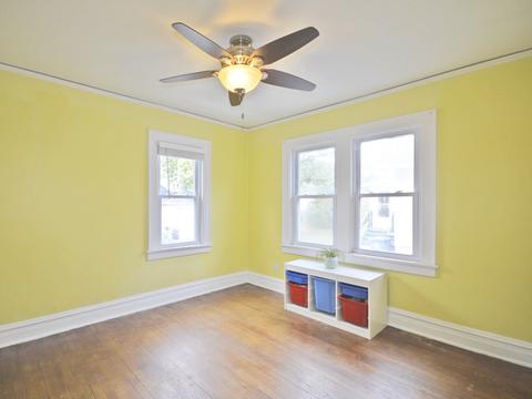858 E Prairie Ave, Des Plaines, IL 60016 photo 13