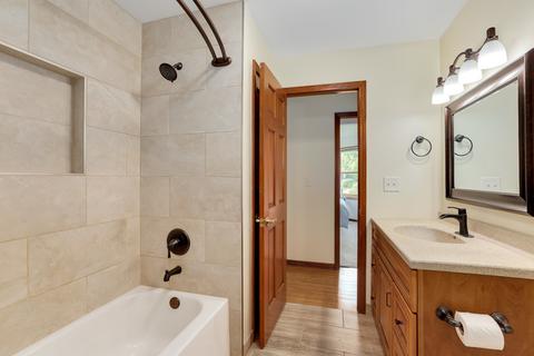 630 Morningside, Elgin, IL 60123 photo 19