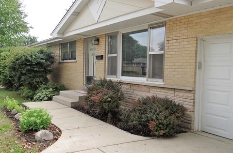 1371 Anthony Rd, Wheeling, IL 60090 photo 1