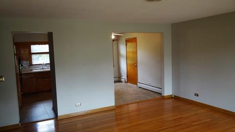 1371 Anthony Rd, Wheeling, IL 60090 photo 3