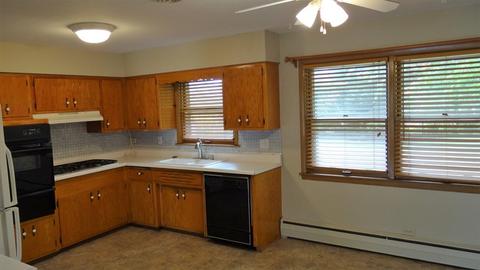 1371 Anthony Rd, Wheeling, IL 60090 photo 4