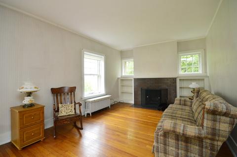 911 Simpson St, Evanston, IL 60201 photo 3
