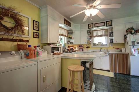 100 E Lytle St, Newman, IL 61942 photo 24