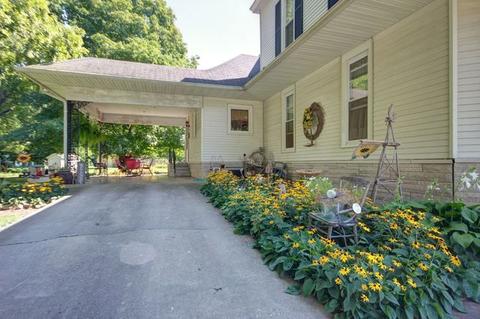 100 E Lytle St, Newman, IL 61942 photo 7