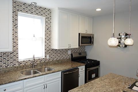 10153 S Lowe Ave, Chicago, IL 60628 photo 3