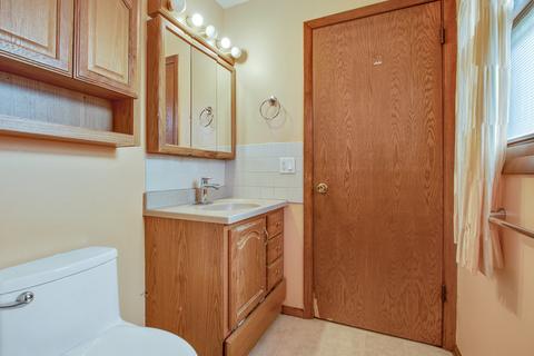 447 Dee Ln, Roselle, IL 60172 photo 3
