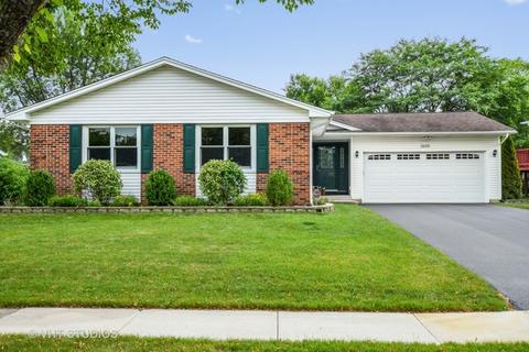 1605 Chesapeake Dr, Hoffman Estates, IL 60192 photo 2