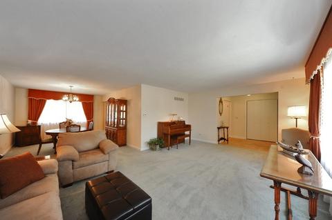 1801 E Camp Mcdonald Rd, Mount Prospect, IL 60056 photo 5