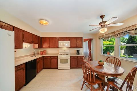 1801 E Camp Mcdonald Rd, Mount Prospect, IL 60056 photo 6