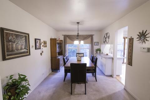 4 Devon Ct, Bolingbrook, IL 60440 photo 3