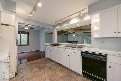 351 Redbud Dr, Naperville, IL 60540 photo 9