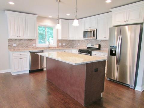 30 Sunset Dr, Cary, IL 60013 photo 2