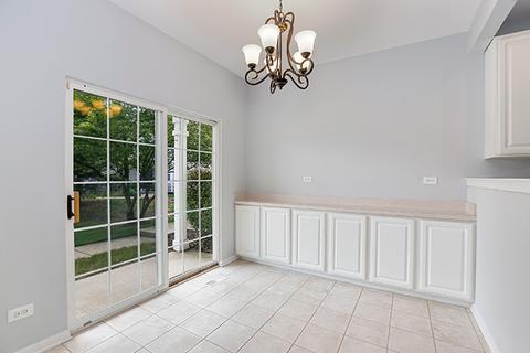 2343 Reflections Dr, Aurora, IL 60502 photo 8