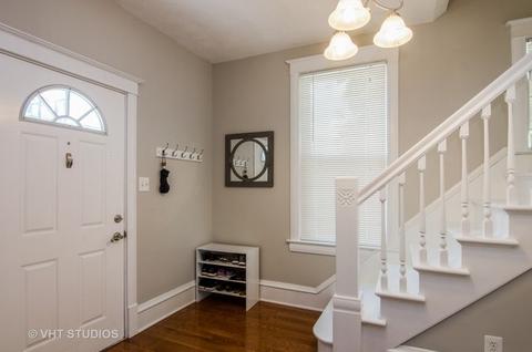 471 Hendee St, Elgin, IL 60123 photo 3