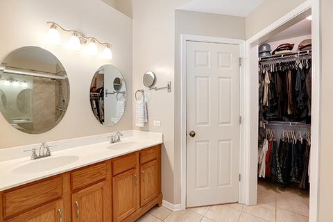 2411 Baldwin Ct, Aurora, IL 60503 photo 16