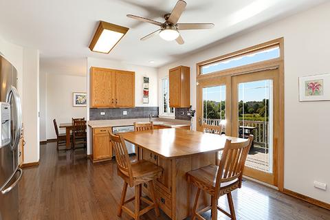 2411 Baldwin Ct, Aurora, IL 60503 photo 7