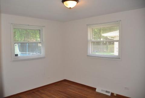 1589 Martha Dr, Elgin, IL 60123 photo 8