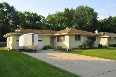 1589 Martha Dr, Elgin, IL 60123 photo 1
