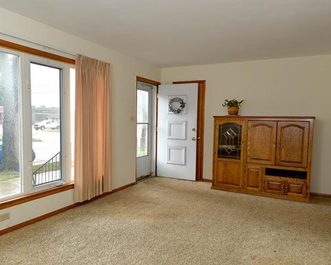 4052 Rose Ave, Lyons, IL 60534 photo 2