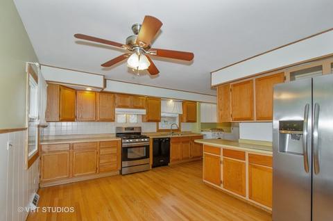 2130 Estes Ave, Des Plaines, IL 60018 photo 4