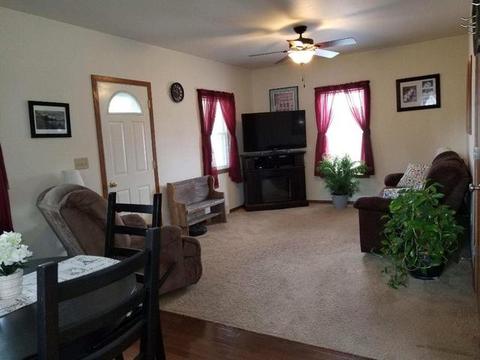 201 E Hitt St, Mount Morris, IL 61054 photo 4