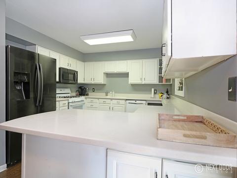 4607 Bonner Dr, Mchenry, IL 60050 photo 9