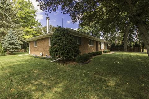 885 Schomer Rd, Aurora, IL 60505 photo 5