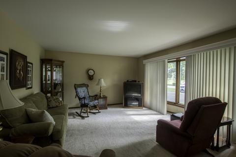 885 Schomer Rd, Aurora, IL 60505 photo 15