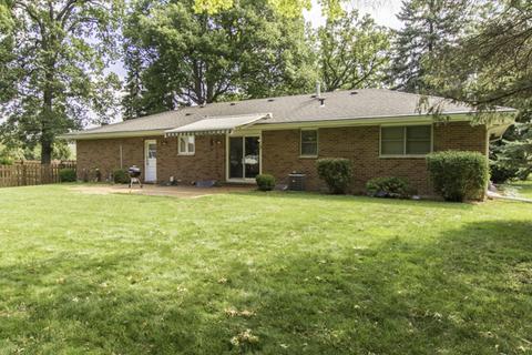 885 Schomer Rd, Aurora, IL 60505 photo 4