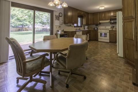 885 Schomer Rd, Aurora, IL 60505 photo 17