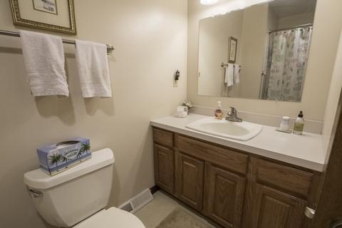 885 Schomer Rd, Aurora, IL 60505 photo 32
